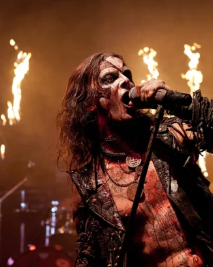 Live concert by Hollow Like Her