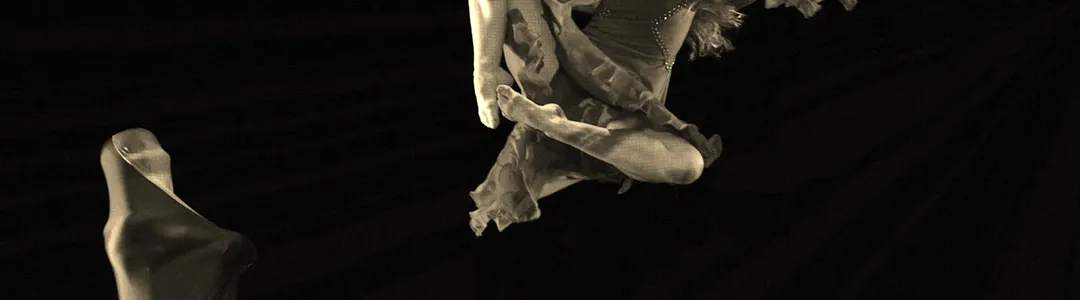 Momix: Alice
